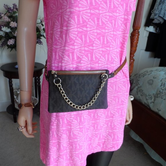 New Michael Kors Brown Signature Print Belt Bag - Picture 1 of 13